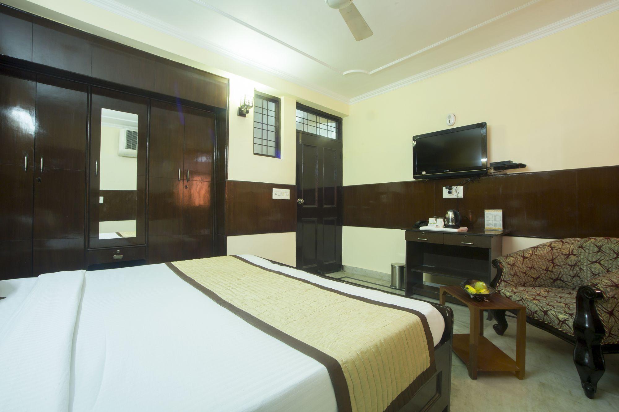 Hotel Olive & Blue - Govt Approved Hotel Near Delhi Airport Nova Deli Exterior foto